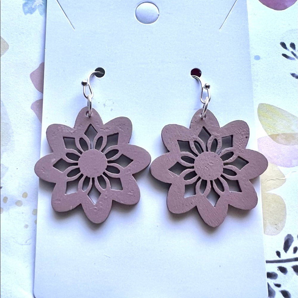 Vintage blush wood earrings